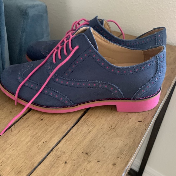 SALE!!Cole Haan Women’s Navy w/Pink Wingtips—NWOT! - Picture 5 of 8